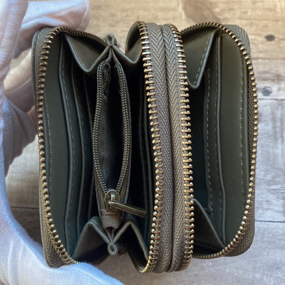 Universal Thread Double Zip Wallet - image 4